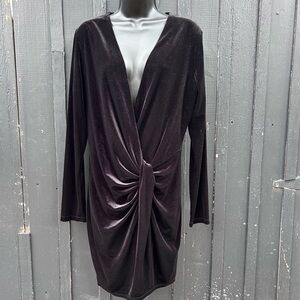 BLACK HALO Lara. NWT